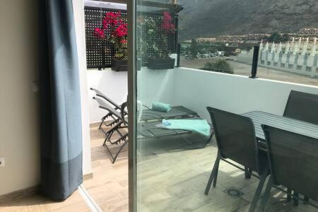Harrys Atico Puerto De Mogan Apartment Bagian luar foto